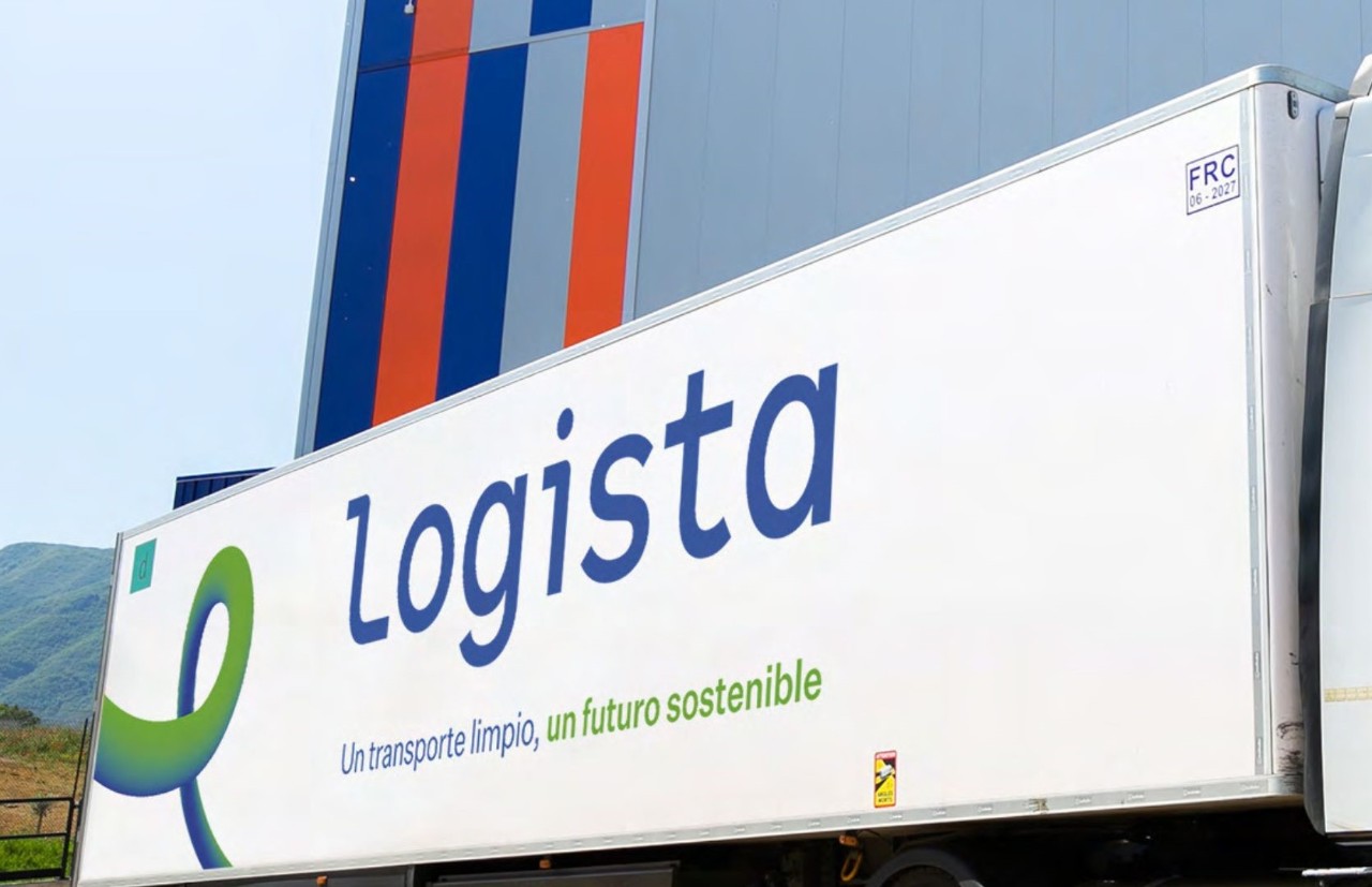 Imagen de un vehículo sostenible de Logista.